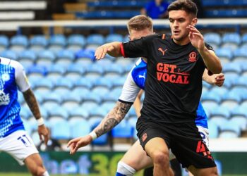 El futbolista Jake Daniels hace historia al revelar que es homosexual