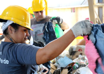 “La economía popular protege a los barrios de la inflación que genera el mercado”