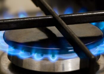 Tarifas: cómo anotarse para pedir la continuidad de los subsidios de luz y gas