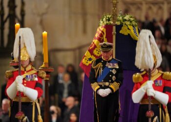 Muerta la reina ¿muere la monarquía?