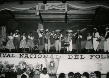 Tres momentos icónicos del Festival Nacional de Folklore de Cosquín