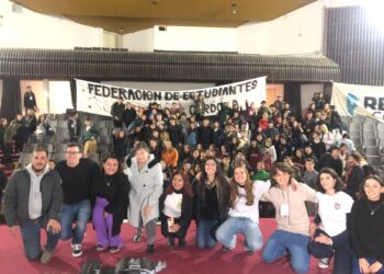 Estudiantes secundarios organizaron un debate de candidatos￼