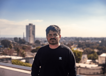 “La poesía para mi es una manera de decir, un medio para expresar y también para sentir”