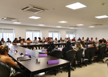 Más de 50 comedores y copas de leche llevaron sus reclamos a la Legislatura de Córdoba