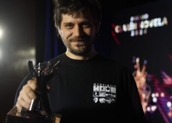 Roberto Chuit Roganovich: un nuevo talento cordobés galardonado con el Premio Clarín de Novela