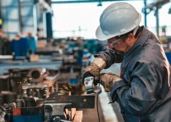 La industria en alerta: uso de capacidad instalada cayó al 54,4% en marzo