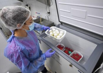UNC desarrolla fortificador de leche humana para mejorar la nutrición de bebés prematuros