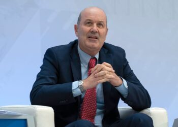 Sturzenegger incrementó su patrimonio en casi $970 millones en un año