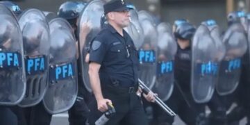 Las fuerzas de seguridad lideran el ranking de empleados estatales endeudados